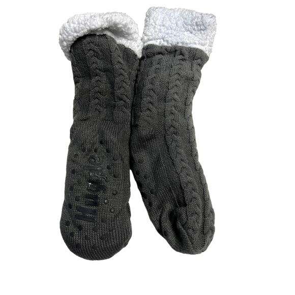 Huggle Premium Fleece Slipper Socks Non-Slip Grey As Seen on TV Cable Knit - Picture 1 of 5